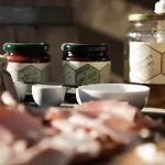 Bed & Breakfast La Casa Di Paglia 3*